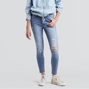 Levi’s Wedgie Skinny - 30